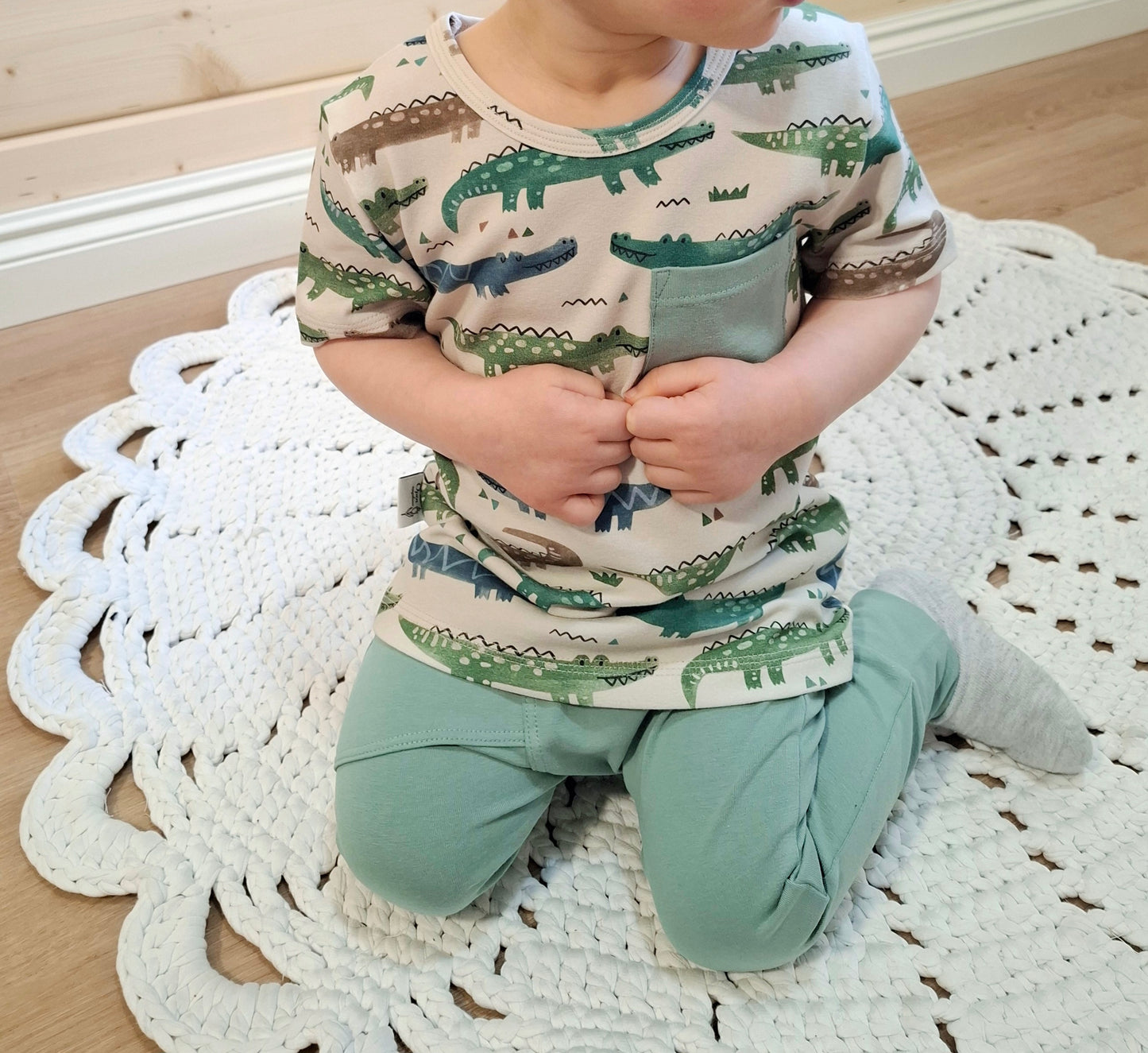 Trikoo: tumma minttu