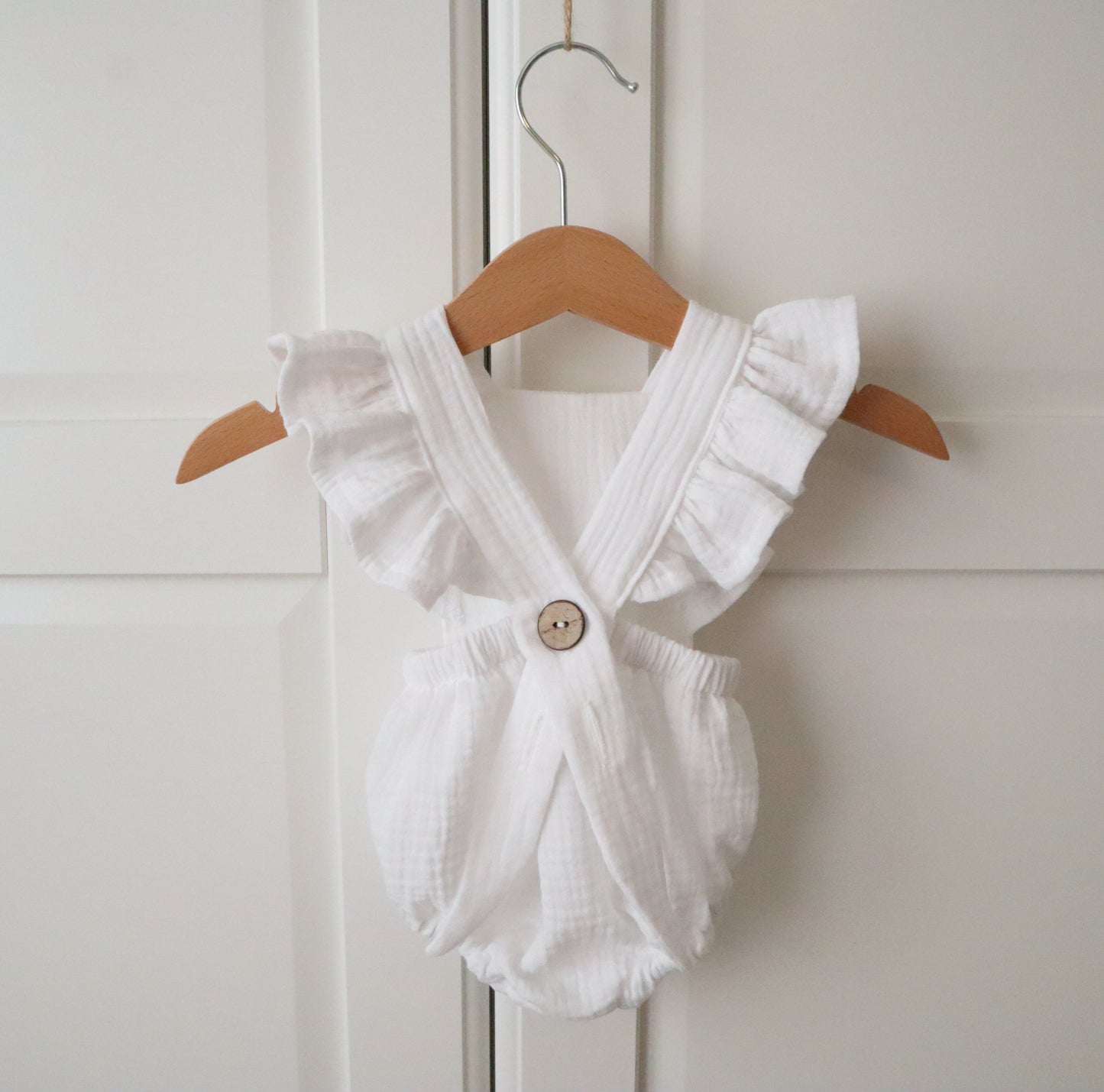 VILJA HANDMADE - Syli Harso- tai Pellavaromper Frilloilla