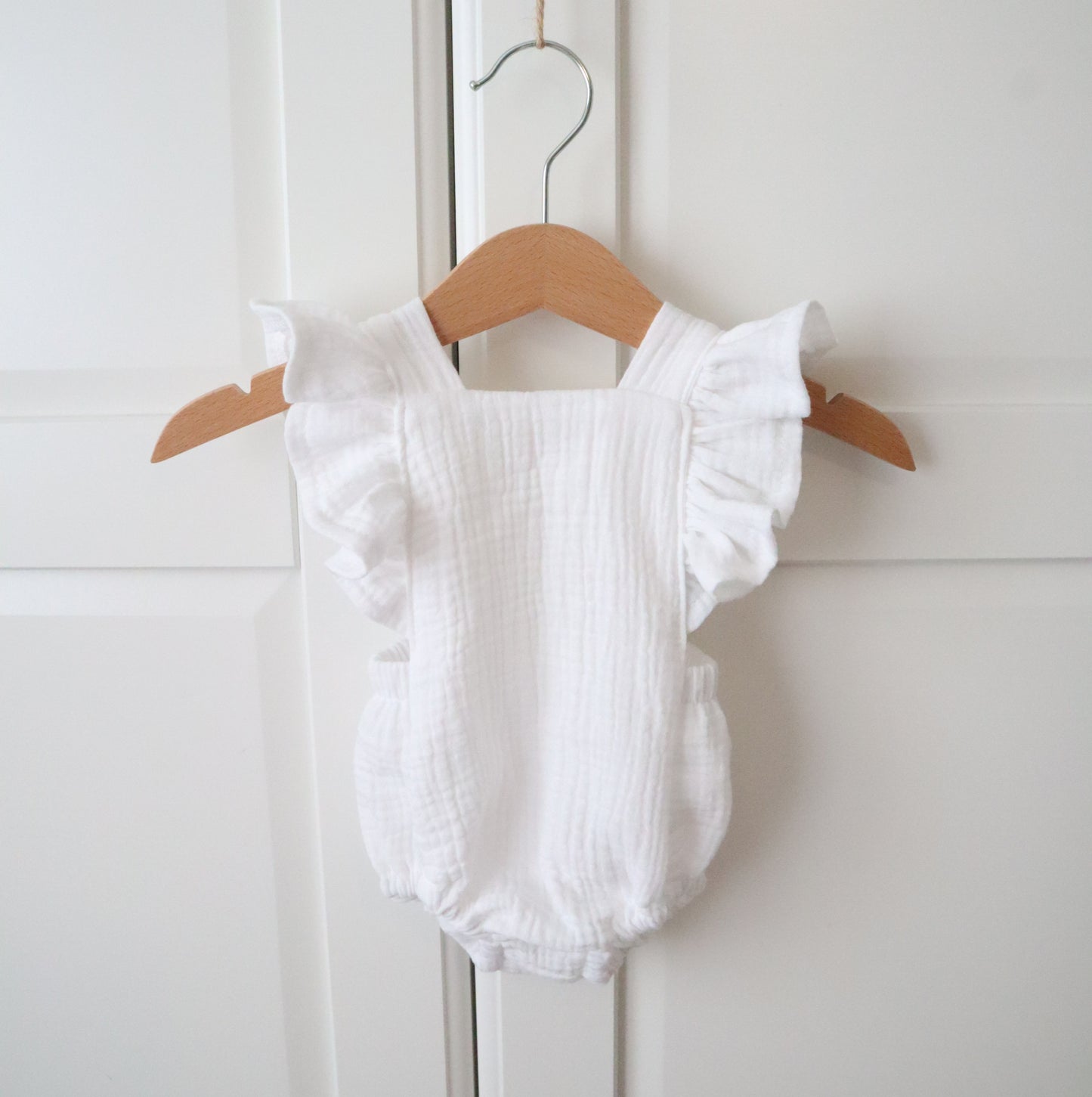 VILJA HANDMADE - Syli Harso- tai Pellavaromper Frilloilla
