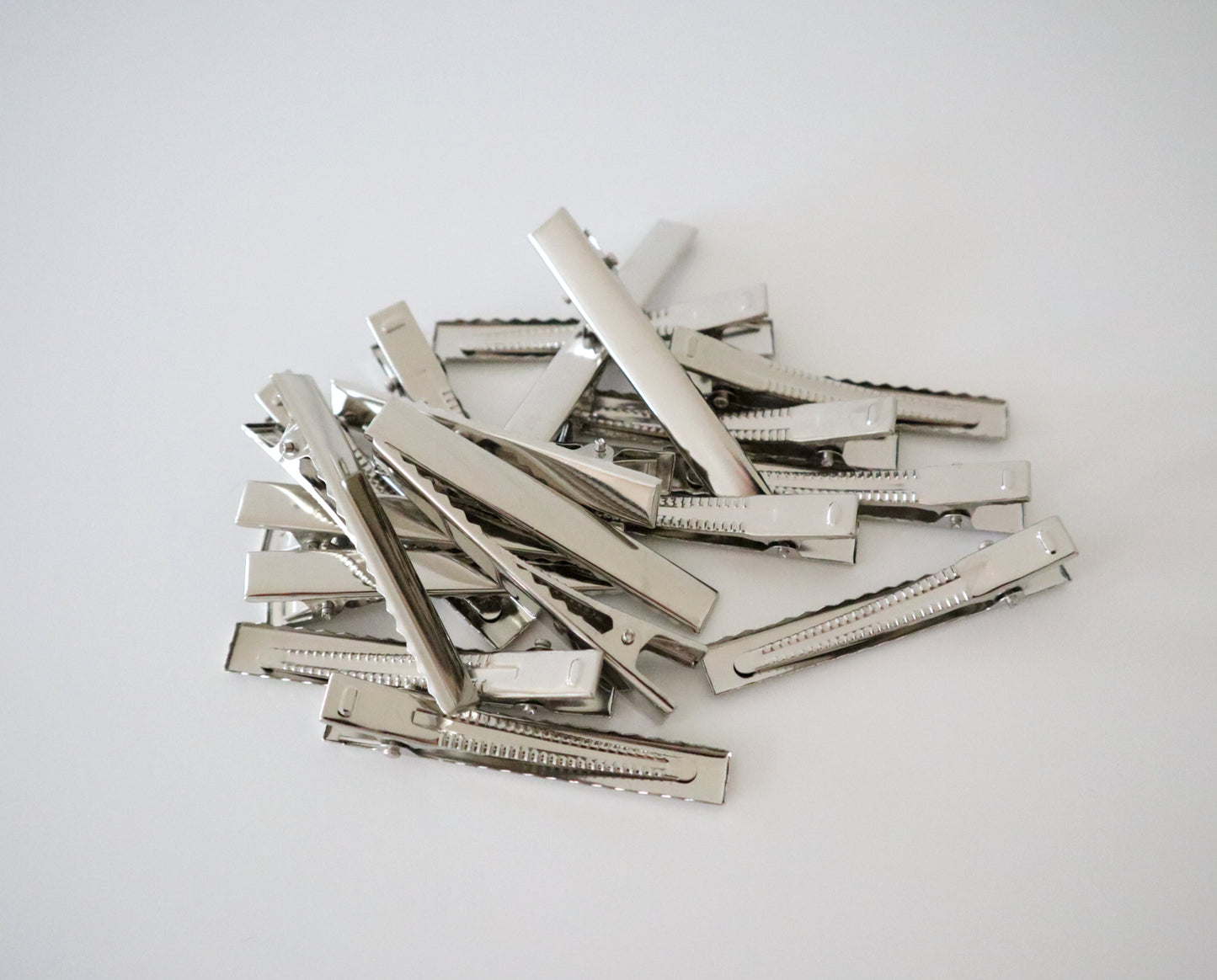 Alligaattoriklipsi 1kpl