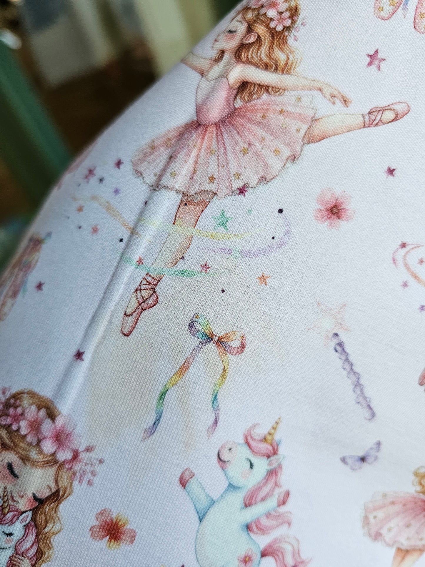 Luomutrikoo 220g: Ballerinat ja yksisarviset 85cm 2-laatu