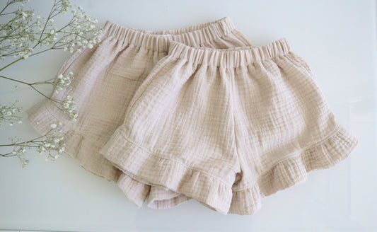 Frillashortsit 104/110