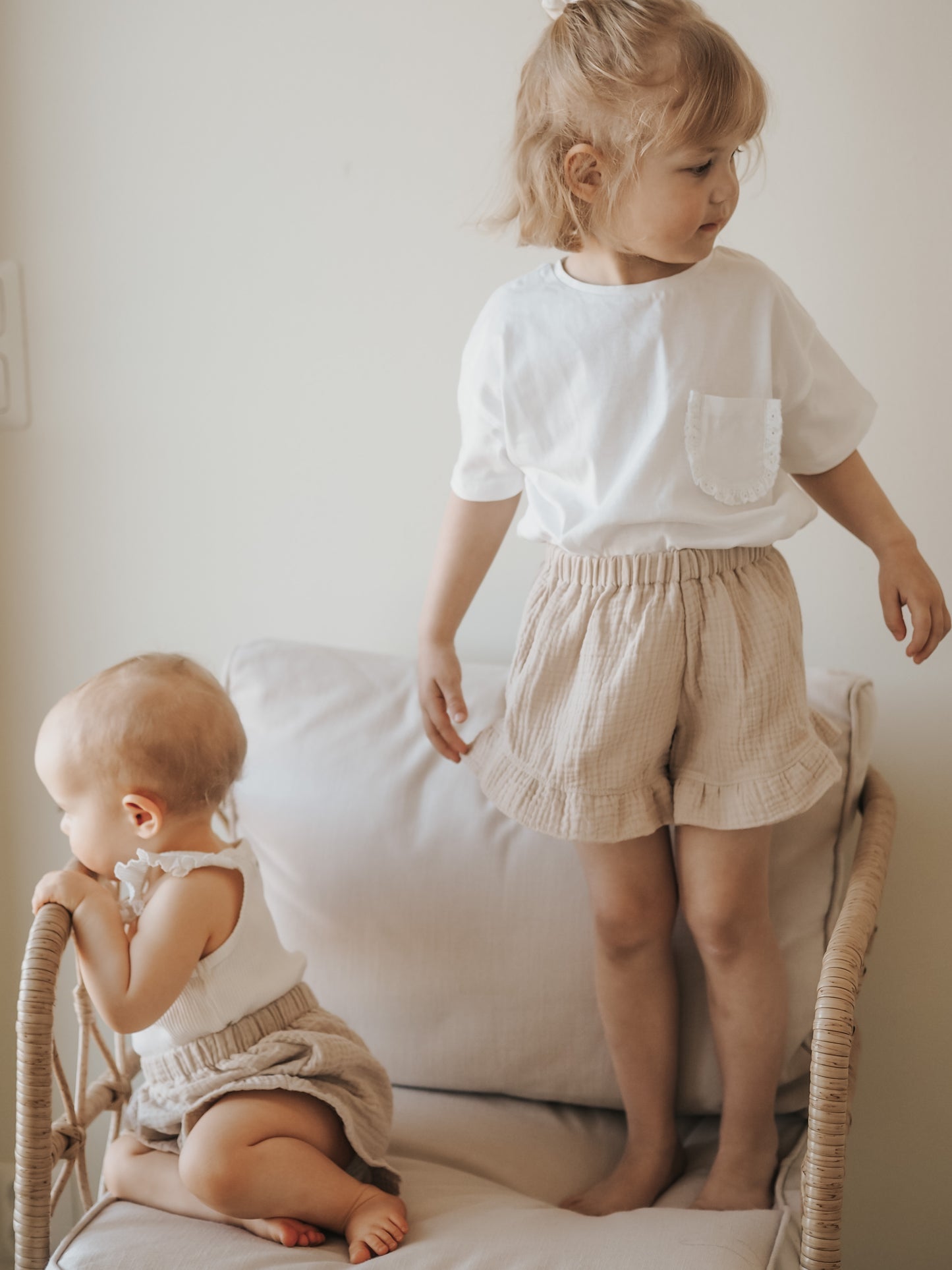 Frillashortsit 104/110